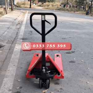 Khung sườn cứng cáp, hệ thống thủy lực hoạt động trơn tru.