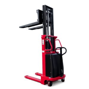 So Sánh Xe Nâng Tự Động Vs Xe Nâng Bán Tự Động 2m