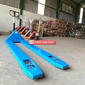 Xe nâng tay 5 tấn càng dài 2m chuyên cho các mặt cồng kềnh, pallet siêu dài và nặng.