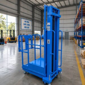 Thang nâng Soonlift 4m5 có thể dễ dàng di chuyển qua cửa ra vào, hành lang hoặc các lối đi hẹp.