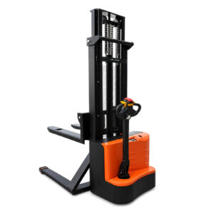 Xe Nâng Điện Chân Rộng Là Gì? Dùng Cho Pallet Như Thế Nào?